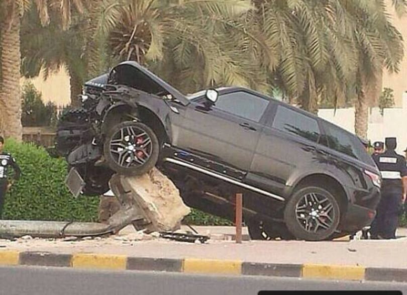 Hamar hazavágta a tulaj a Range Rover Sportot - fotó