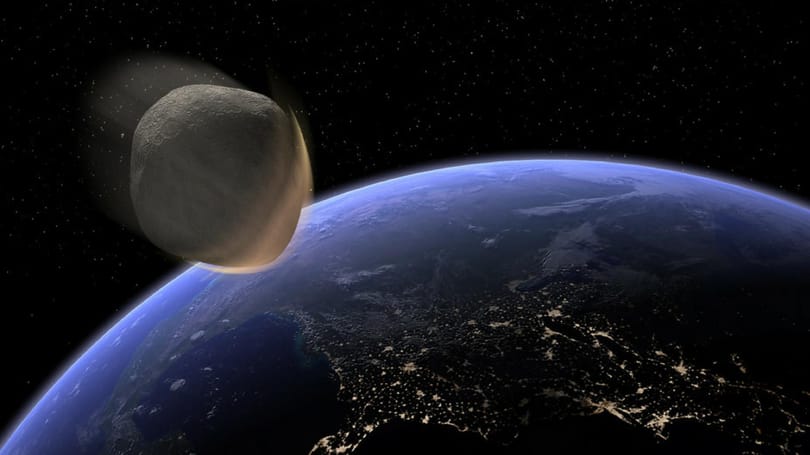 Ma este 23:30-kor egy 15-40 méteres kisbolygó húz el a Föld mellett