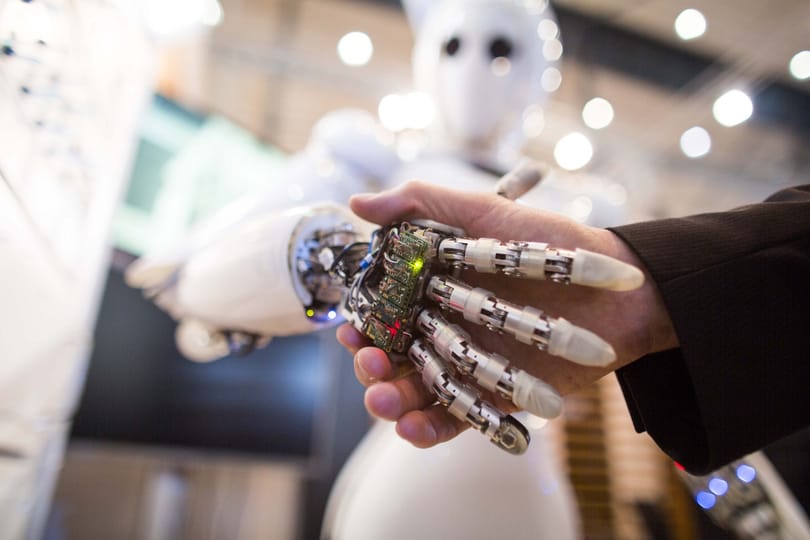 Alkalmazottak ezreit váltja mesterséges intelligencia a bankoknál