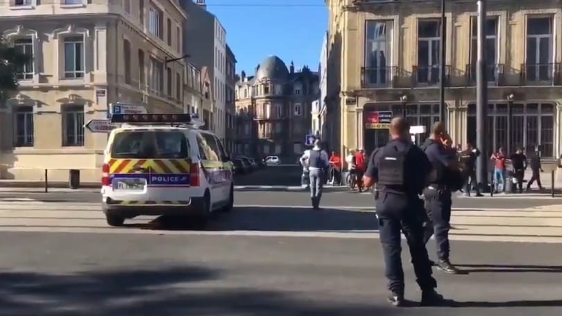 Túszokat ejtett egy férfi Le Havre-ban egy bankban