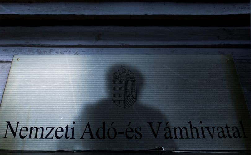 22 ezer ember cidrizik a NAV-nál