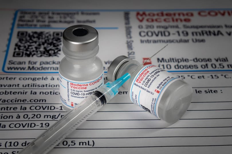 A Moderna állítja: tőle lopta a Pfizer–BioNTech a koronavírus-vakcina technológiáját