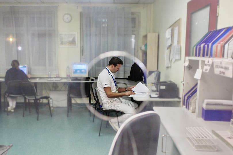 Információs központ és segélyvonal indul a ritka betegséggel küzdők számára