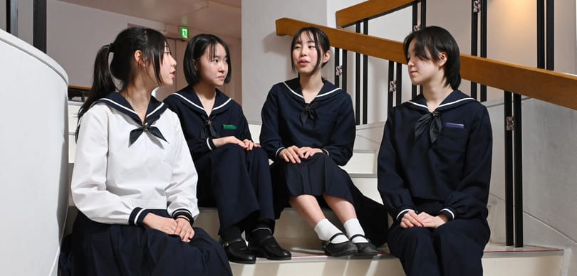 Egyre kevesebbet szexelnek a japán fiatalok, pedig ráférne a demográfiájukra