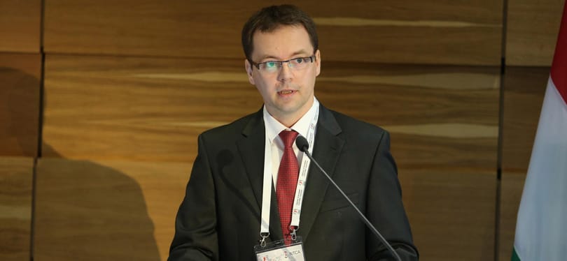 Reagált a kormány arra, hogy nálunk az egyik legmagasabb a bérre terhelt adó