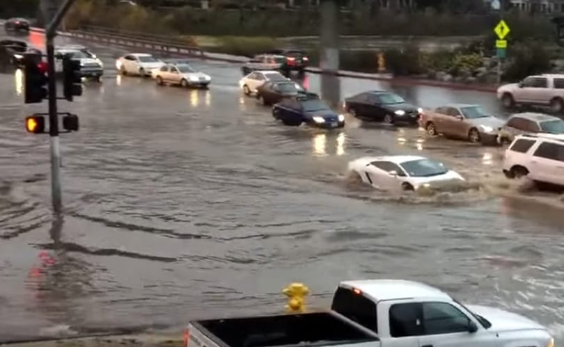 Na, ezt se gondoltuk volna, a Lamborghini víz alatt is elmegy - videó