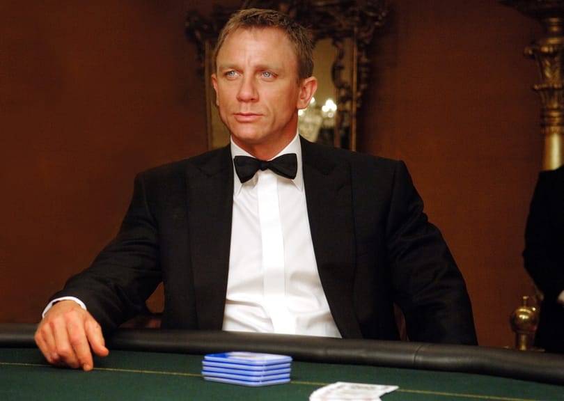James Bond a feleségével lép fel a Broadwayen