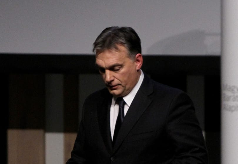 Orbán Viktor hirtelen megőszült vagy csak felhagyott a hajfestéssel? Ön dönt
