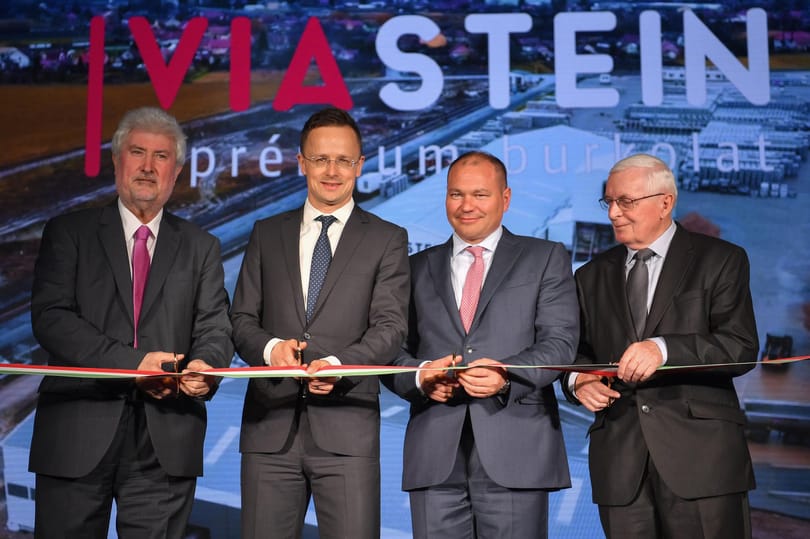 Kavicskirállyá koronázta a kormány a vállalkozót, aki szívességet tett Mészáros Lőrincnek