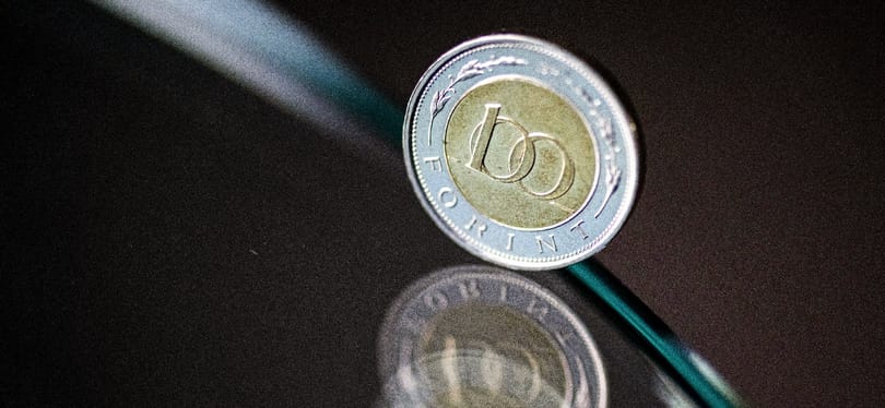 Belenyekken idén a gazdaság a magas kamatokba: 1300 milliárd kifizetést kell kigazdálkodni az államnak