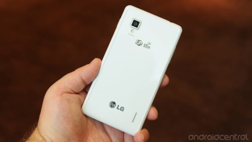 Így készül az LG a Galaxy S4 és az iPhone 5 lepipálására