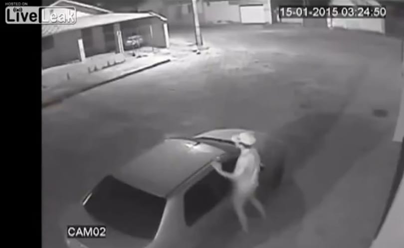 18+: Autóval szexelt a csaprészeg férfi