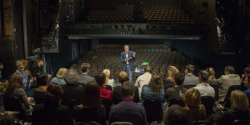 Ilyen nincs minden nap: bukaresti Ionesco-előadás Budapesten