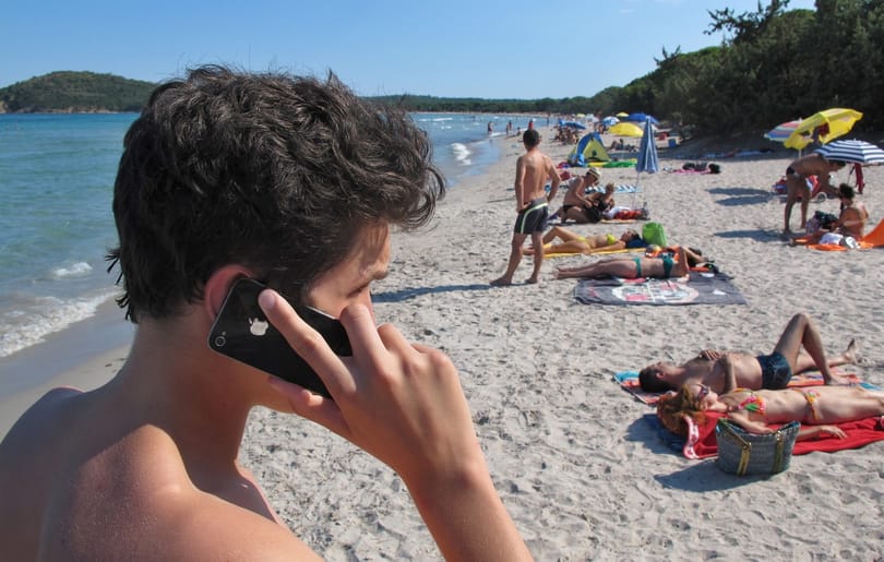 Nem lesz korlátlan az európai ingyenroaming