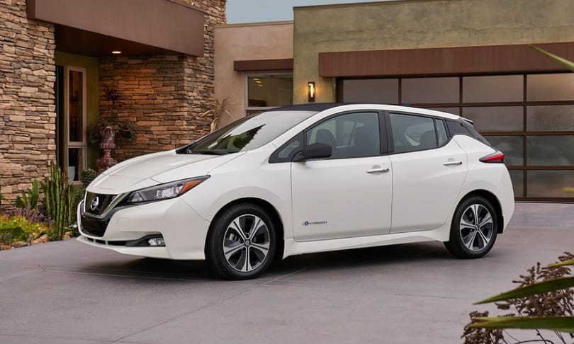 Viszik, mint a cukrot: Európában 10 percenként eladnak egyet a Nissan villanyautójából