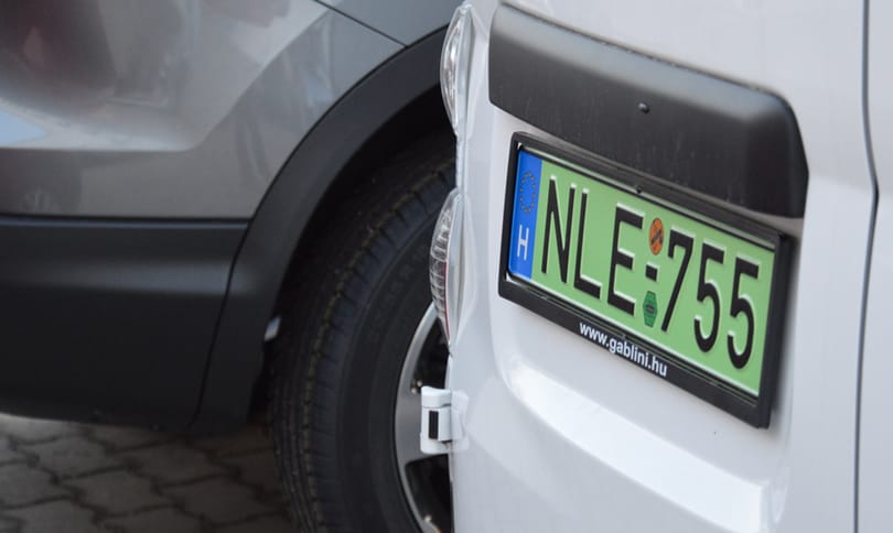 Újabb mérföldkőhöz érkeztek a magyar zöld rendszámos autók