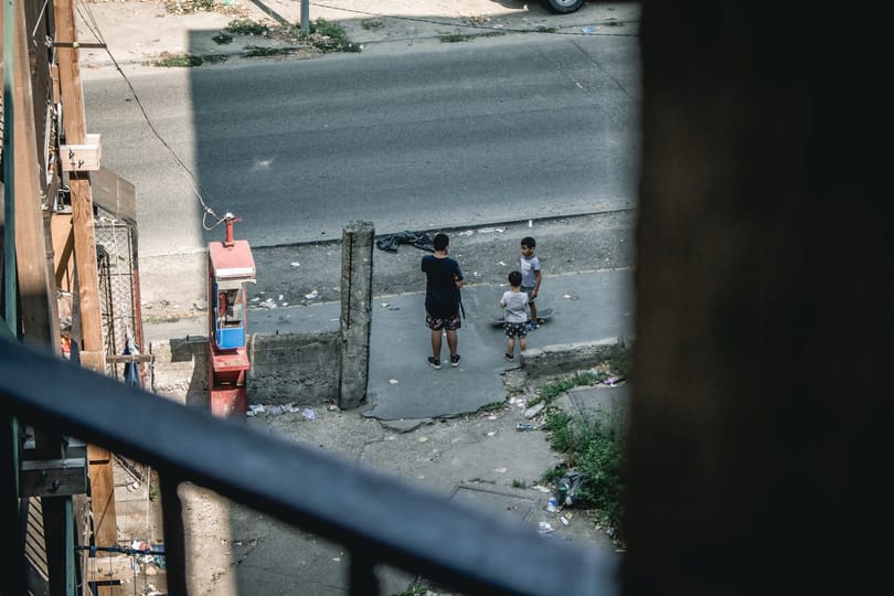 Kimondta a bíróság, nem épülhet kerítés a Hős utcai gettó köré