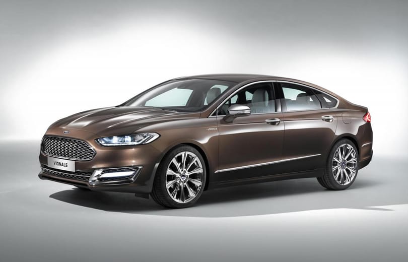 Így lesz egy Ford Mondeóból luxus limuzin