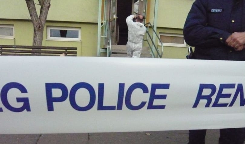 Végzett barátnőjével egy férfi Szegeden