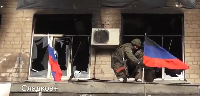 Már az orosz himnuszt éneklik Mariupol közepén