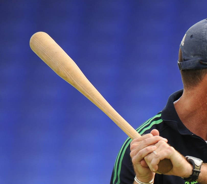 Baseballütővel vertek szét egy autót Ferencvárosban