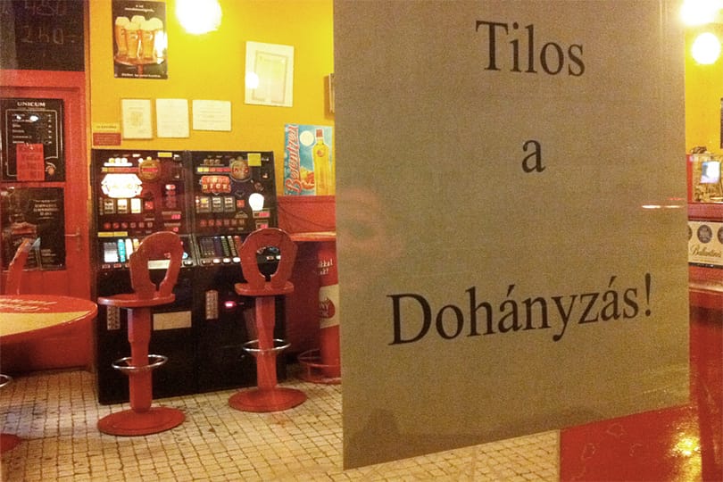 Dohányzás 2012: milyen hatással van a törvény kedvenc kocsmáinkra?