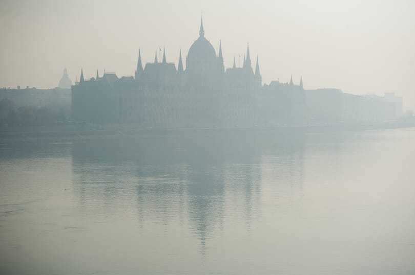 Szmogriadó Budapesten: hajnalban jöhet a riasztási fokozat