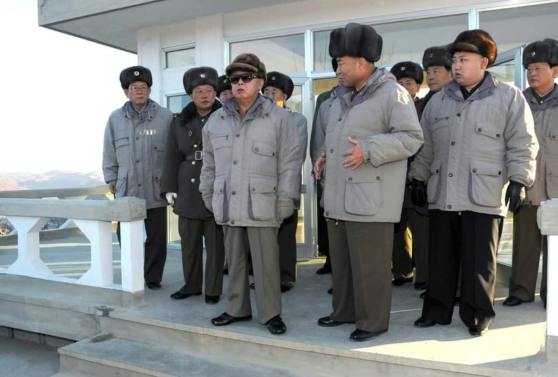 A Kedves Vezető rusnya télikabátjára emlékezik Észak-Korea - videó