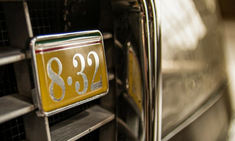Olasz ritkaság: eladó egy Ferrari motoros Lancia Thema 8.32