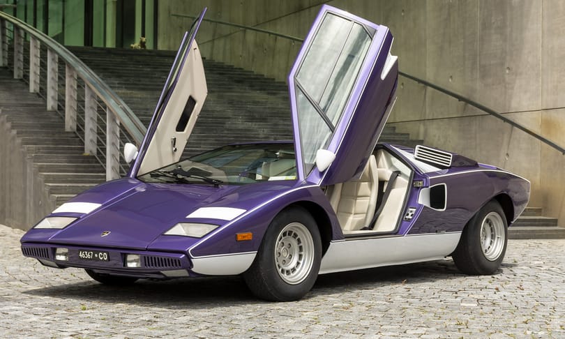 Szuperritka periszkópos lila Lamborghinit kínálnak eladásra