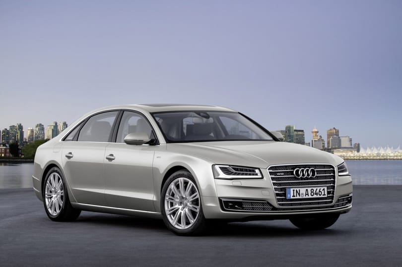 Egyfajta műanyag felniken gurul az új Audi A8