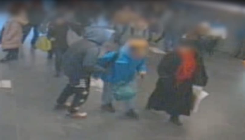 Agresszív kéregető áldozatait keresi a rendőrség – videó