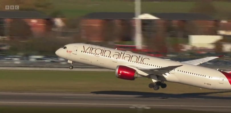 Felszállt az első olyan utasszállító, ami kizárólag alternatív üzemanyaggal repülné át az Atlanti-óceánt - videó