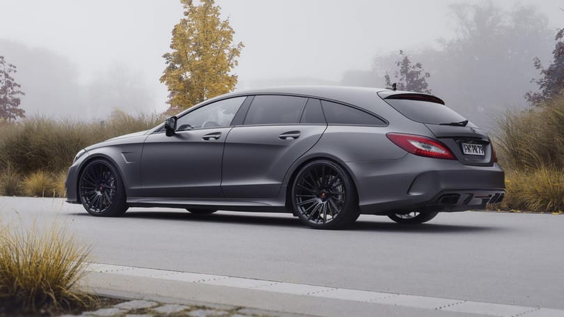 Mindig az Audi RS6-ost sztárolják, pedig itt egy 700 lovas Merci CLS kombi