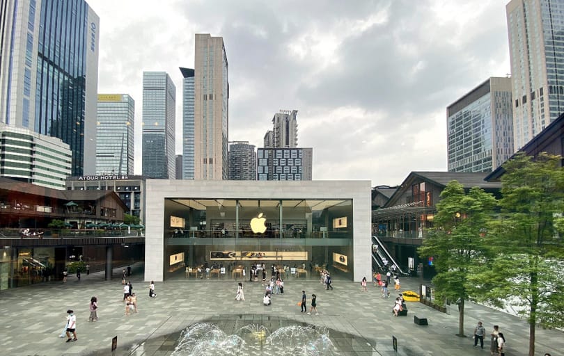 Átverte az Apple-t egy volt alkalmazottja, 20 év börtönt is kaphat