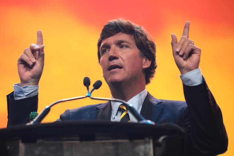 SMS-e szerint gyűlöli Trumpot a mellette korábban nyíltan kiálló Tucker Carlson