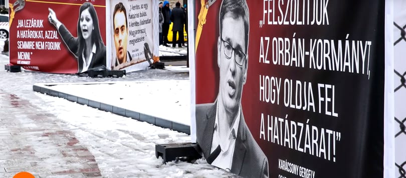 Plakátra teszi a határzárat kritizálókat a Fidelitas