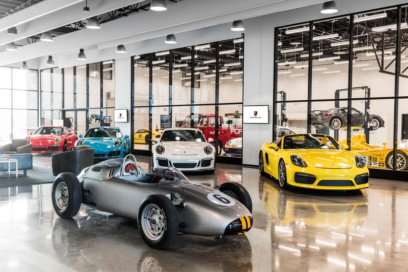 60 millió dollárért elképesztő élményközpontot épített a Porsche