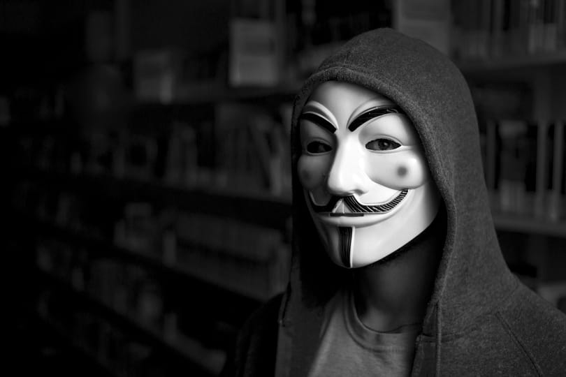 Anonymous: sokba fájhat a fenyegetőzés