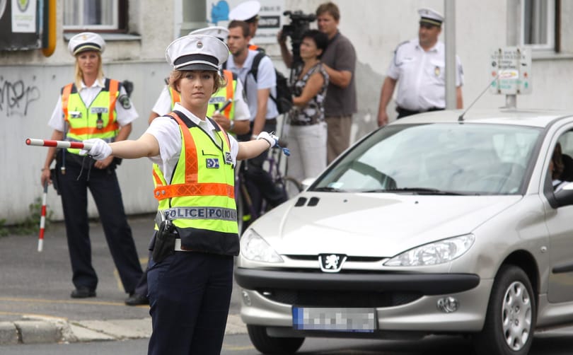 Gyermekbarát meghallgatószobák a rendőrségen