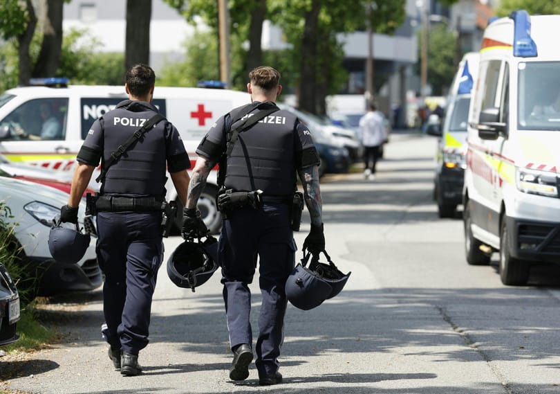 Csőbombát és búcsúleveleket is találtak a grazi ámokfutó otthonában