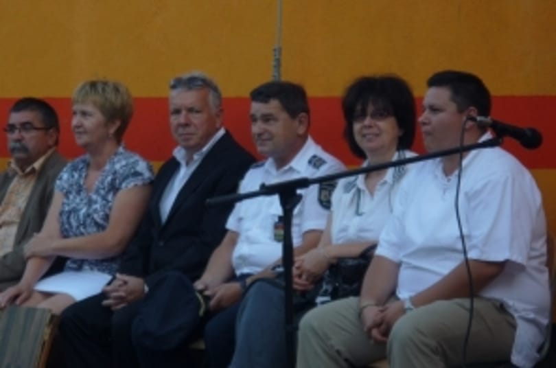 Beült az iskolarendőr a tanárok közé – fotó
