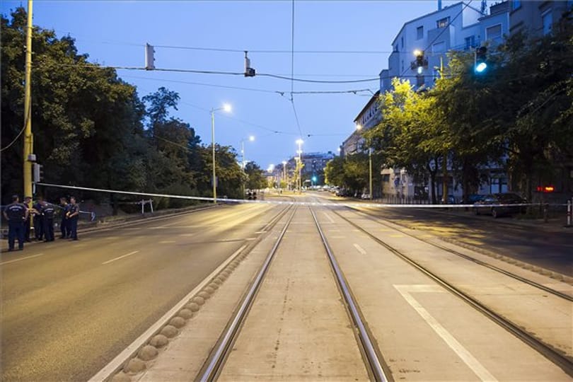 Tüzérségi lövedékek miatt zárták le a Krisztina körutat a Délinél