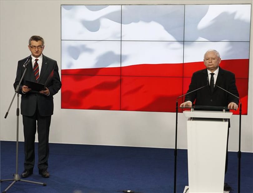 Repülőzési botránya miatt lemondott a lengyel parlament elnöke
