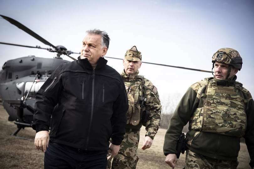 Orbán Viktor pózolása kitakar egy egész háborút