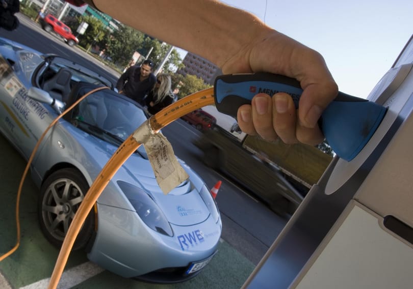 200 ezer elektromos autó sok vagy kevés? Ennyi megy el egy évben