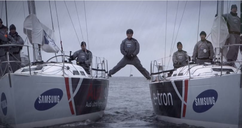 Videó: Vitorlásról vágnak vissza a spárgázó Van Damme-nak, és a végén slusszpoén is van