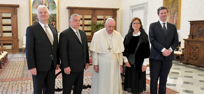 Parászka Boróka: Vajon tudta Ferenc, hogy „Soros-pápaként” szidalmazzák?