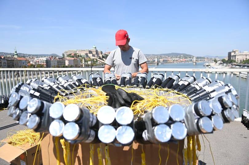 Tamás Ervin: A kormány beismerte, hogy idehaza politikai bomba a tűzijáték