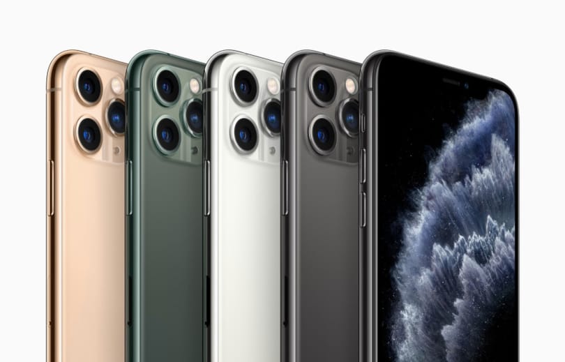 Gond van a gyárban az új iPhone-okkal